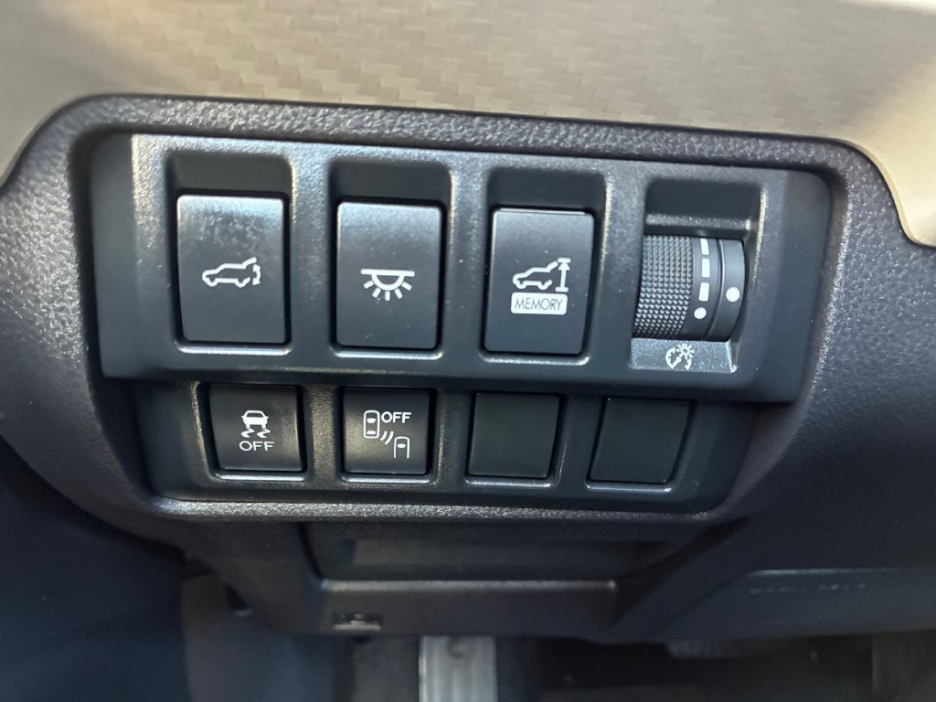 Used 2021 Subaru Ascent Premium w/ Convenience Package AWD/4WD image 10