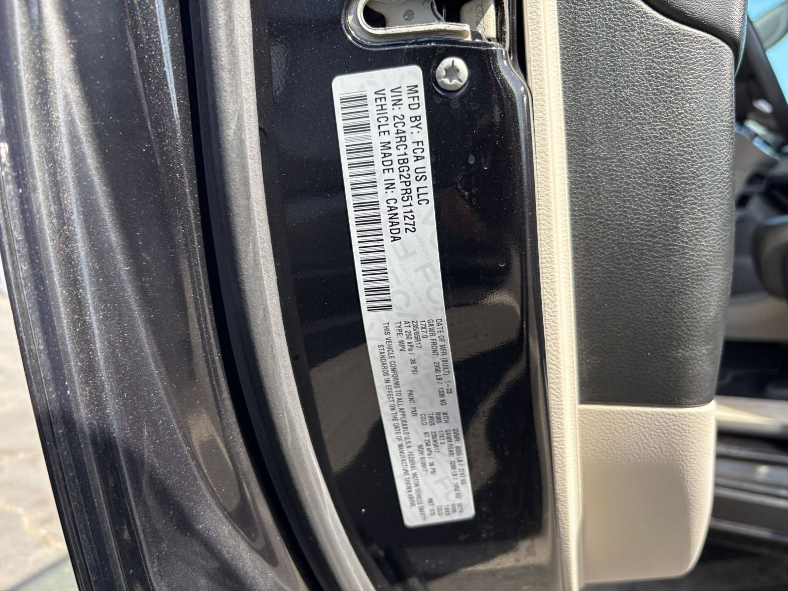 Used 2023 Chrysler Pacifica Touring-L FWD image 31