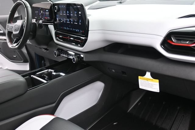 Certified 2025 Chevrolet Silverado EV RST AWD/4WD image 24
