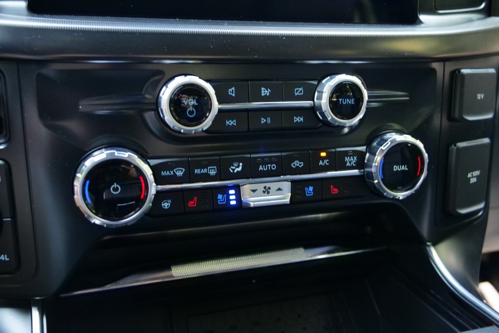 Used 2026 Ford F150 Raptor AWD/4WD image 21