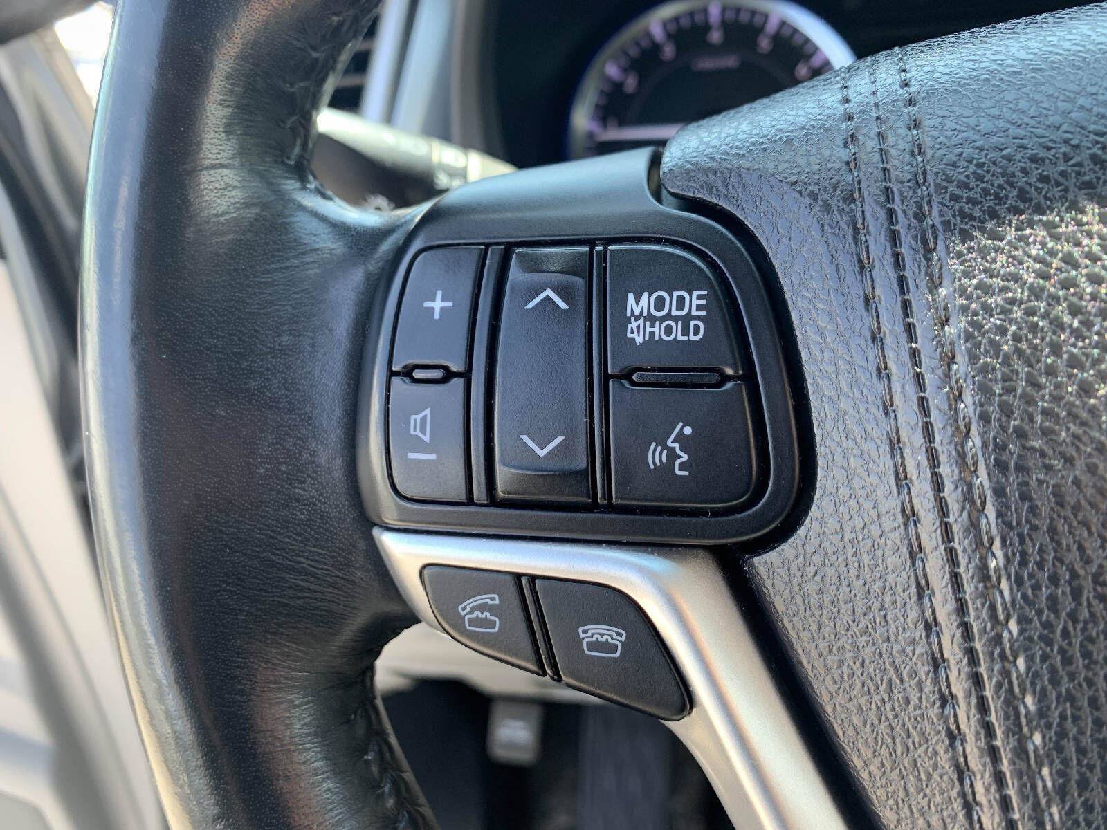 Used 2015 Toyota Highlander Plus AWD/4WD image 15