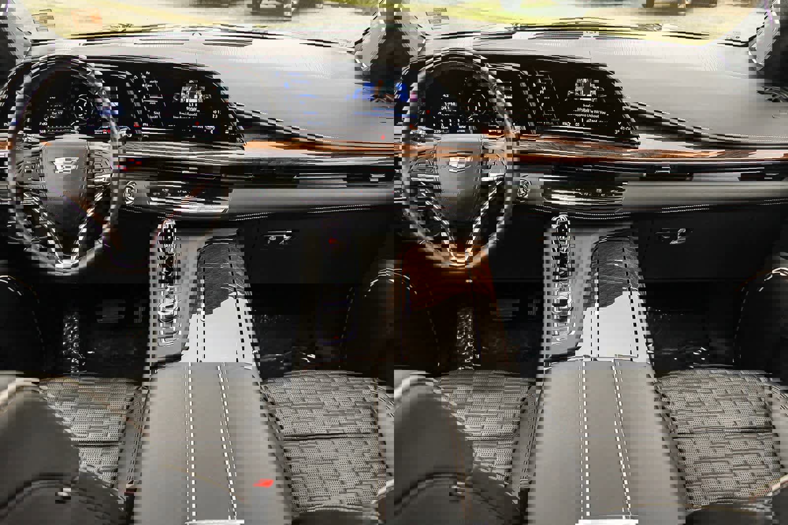 Used 2023 Cadillac Escalade ESV Sport Platinum w/ LPO, ONYX Package image 12