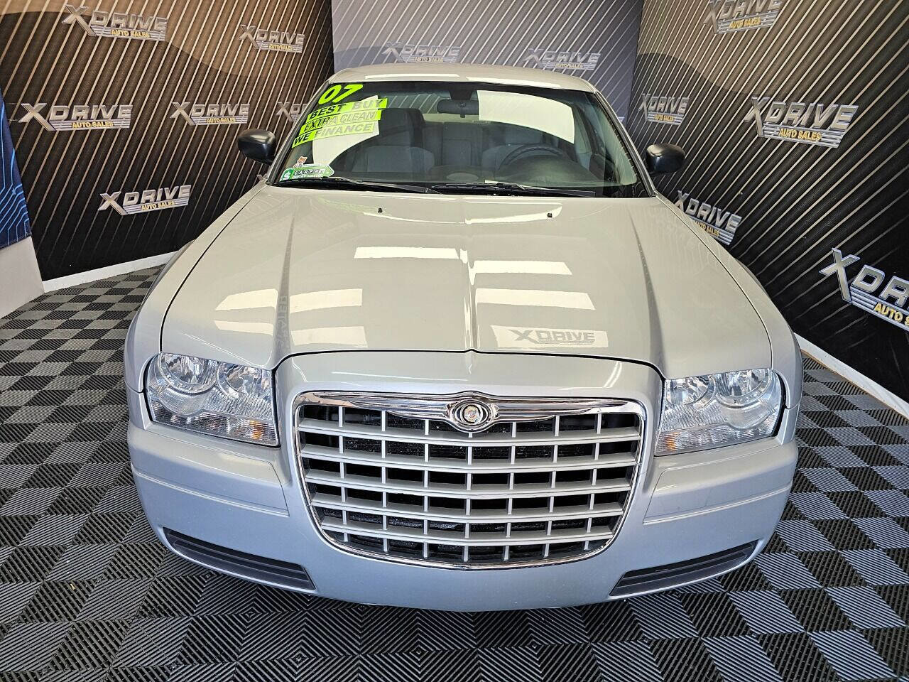 Used 2007 Chrysler 300 image 4