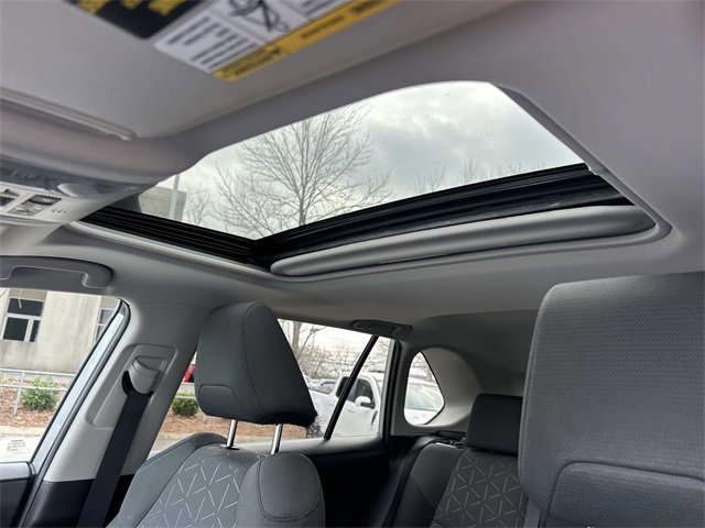 Used 2022 Toyota RAV4 XLE image 33