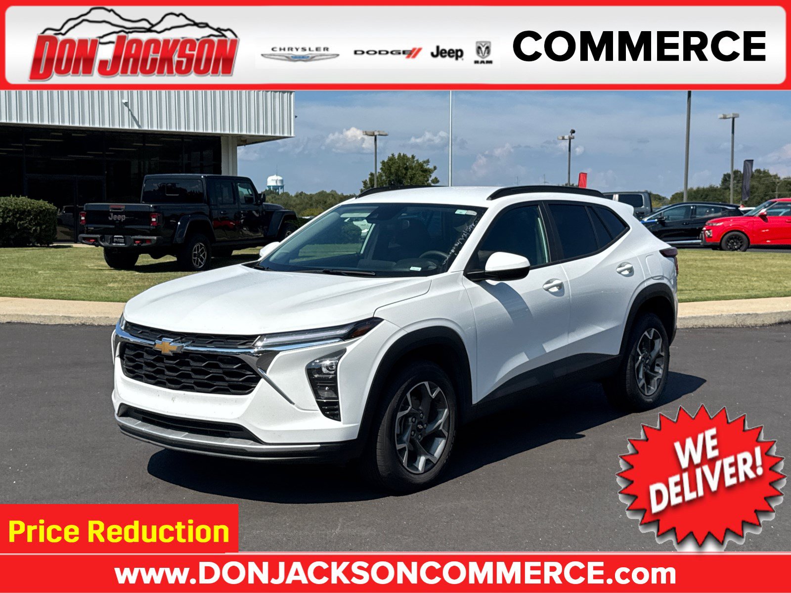 Used 2025 Chevrolet Trax LT FWD image 1