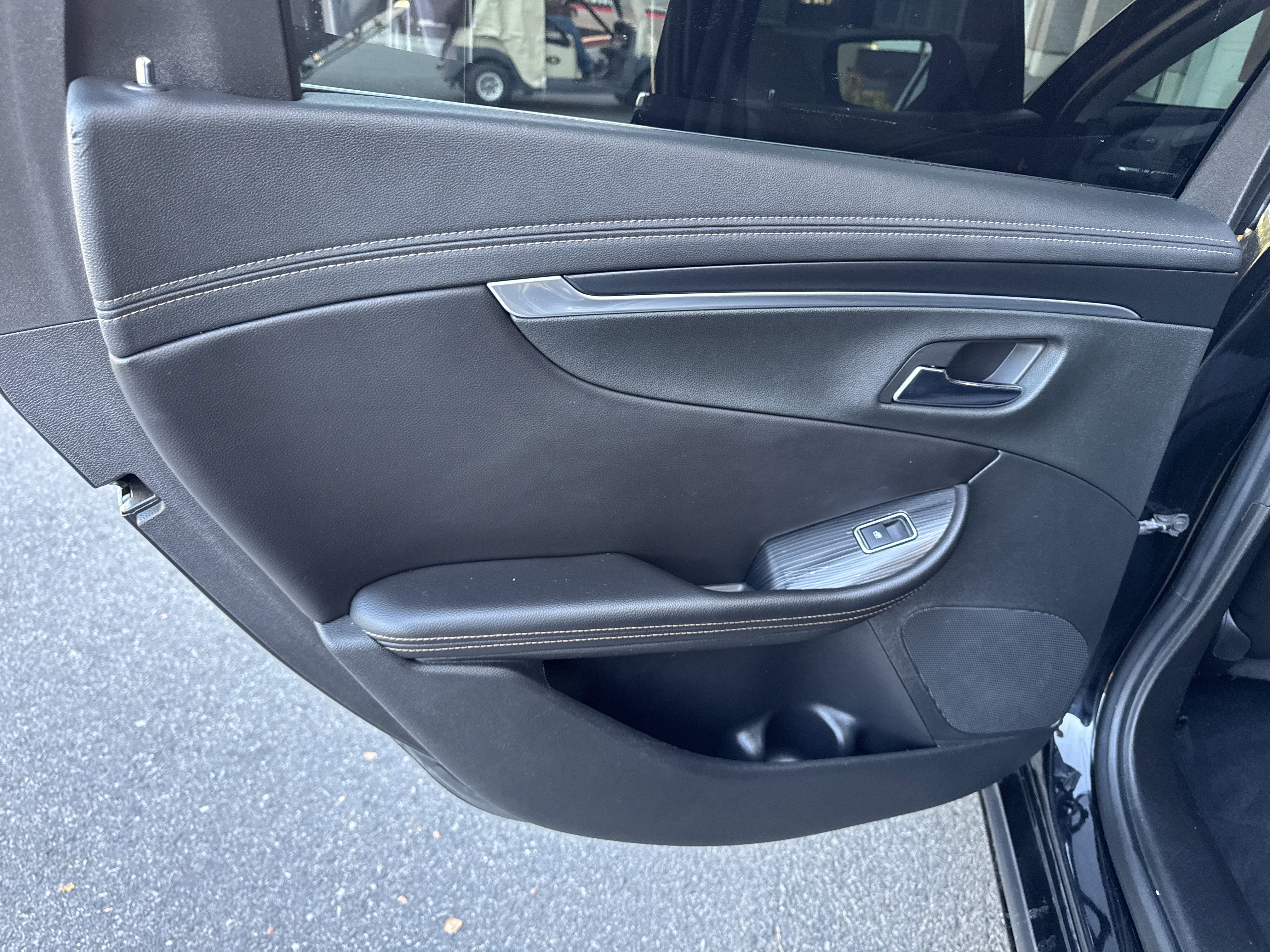 Used 2018 Chevrolet Impala LT image 27