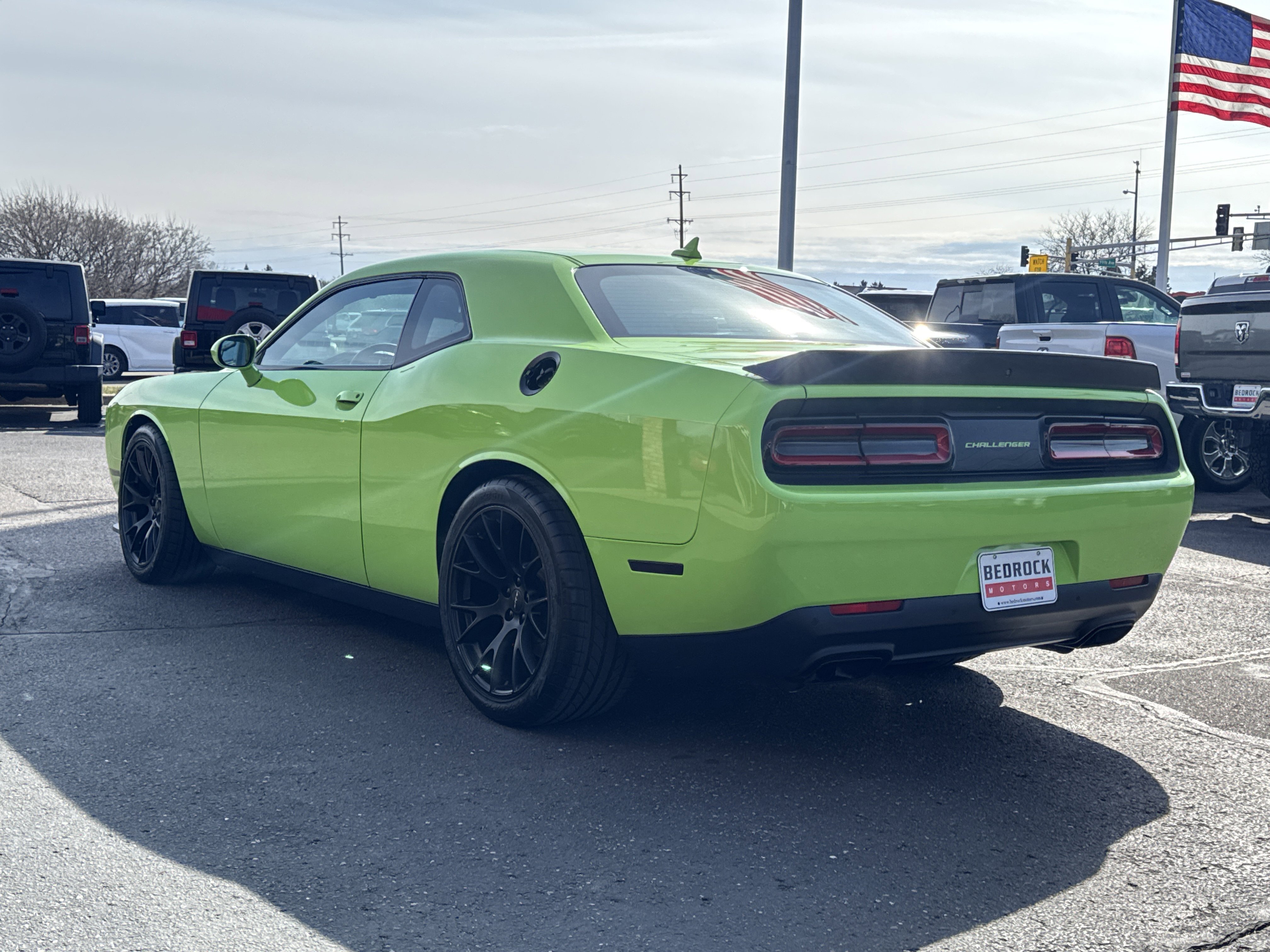 Used 2015 Dodge Challenger SRT Hellcat RWD image 5