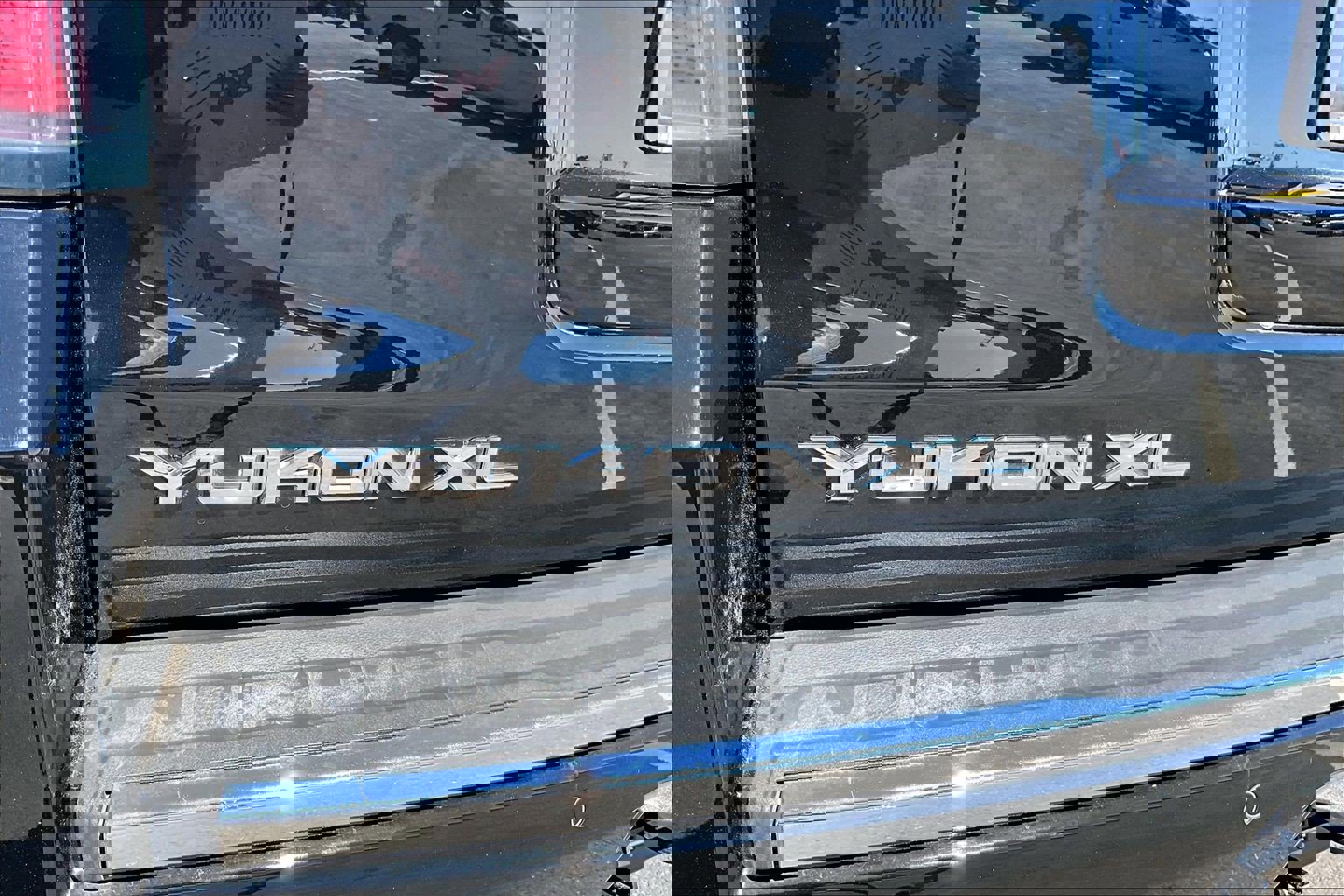 Used 2018 GMC Yukon XL Denali w/ Denali Ultimate Package image 27