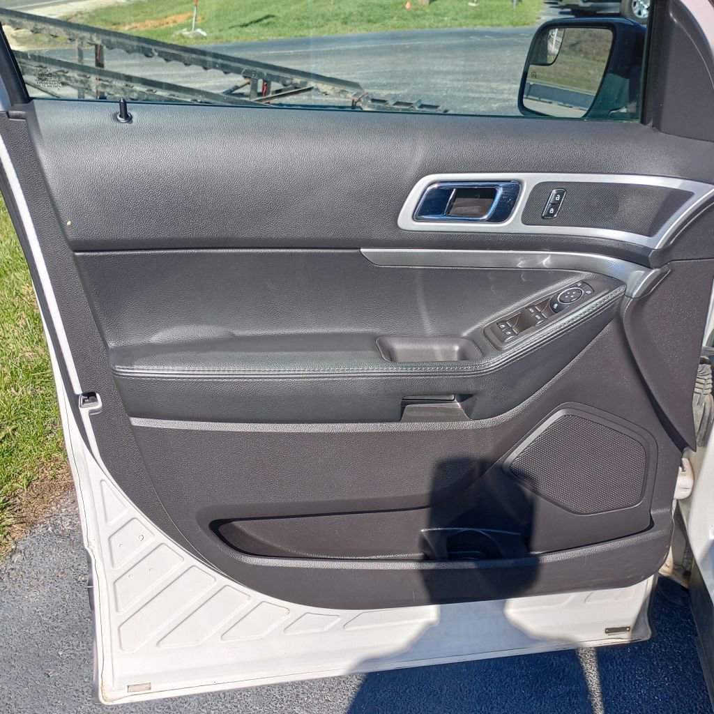 Used 2012 Ford Explorer XLT AWD/4WD image 11