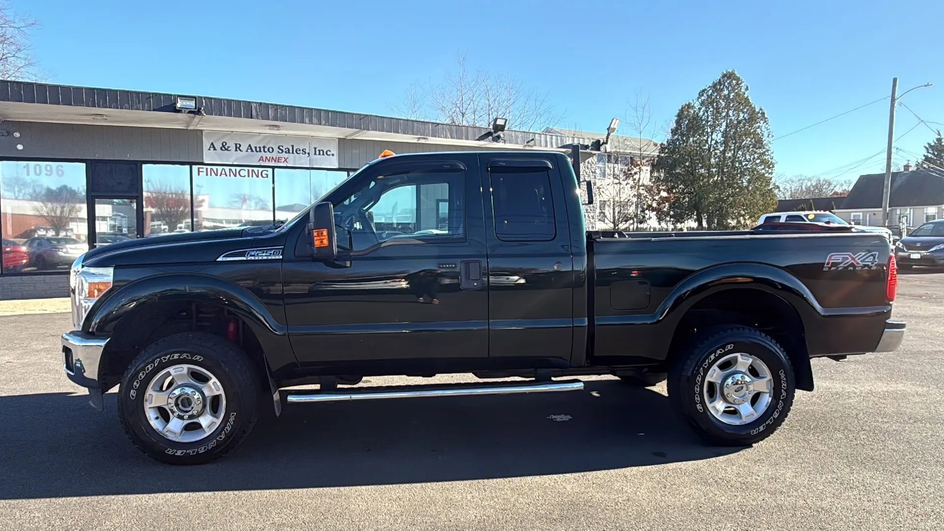 Used 2016 Ford F250 XLT w/ XLT Value Package image 4