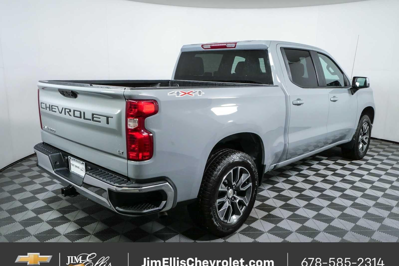 Certified 2024 Chevrolet Silverado 1500 LT AWD/4WD image 3