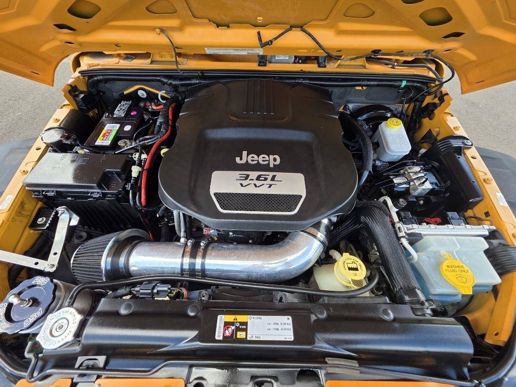 Used 2012 Jeep Wrangler Rubicon AWD/4WD image 16