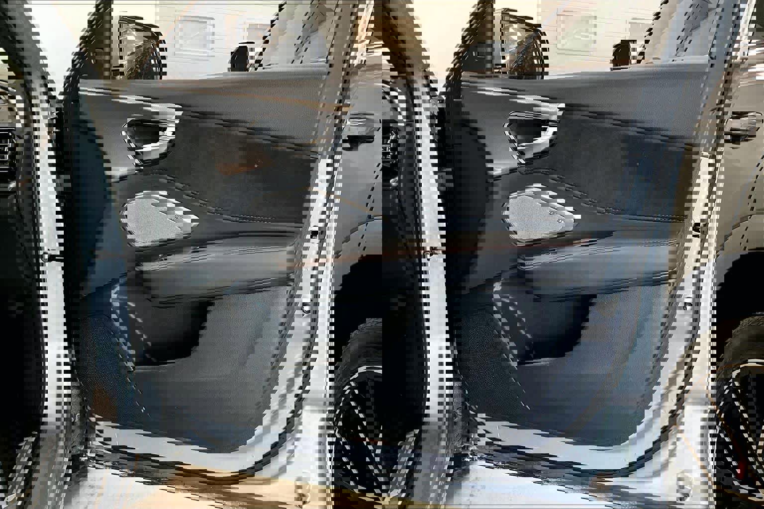 Used 2025 Acura RDX A-Spec image 25