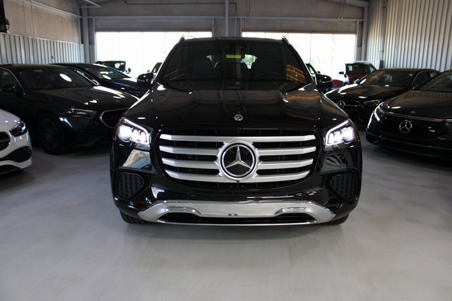 Used 2025 Mercedes-Benz GLS 450 4MATIC image 45