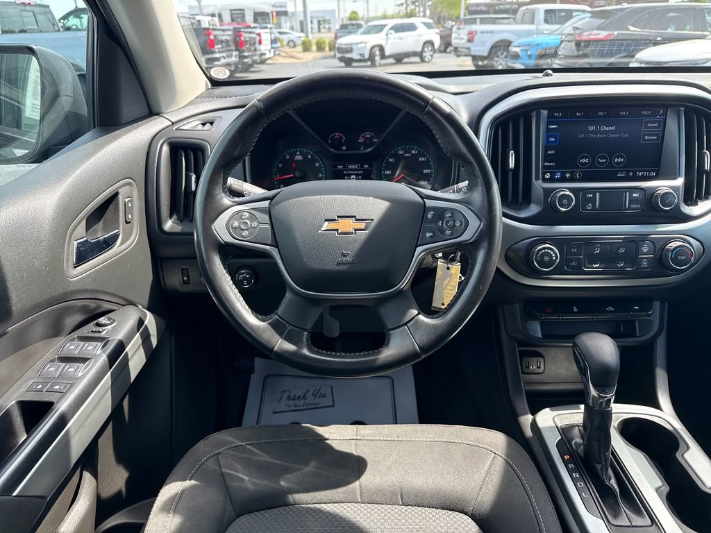 Used 2022 Chevrolet Colorado LT w/ LT Convenience Package AWD/4WD image 17