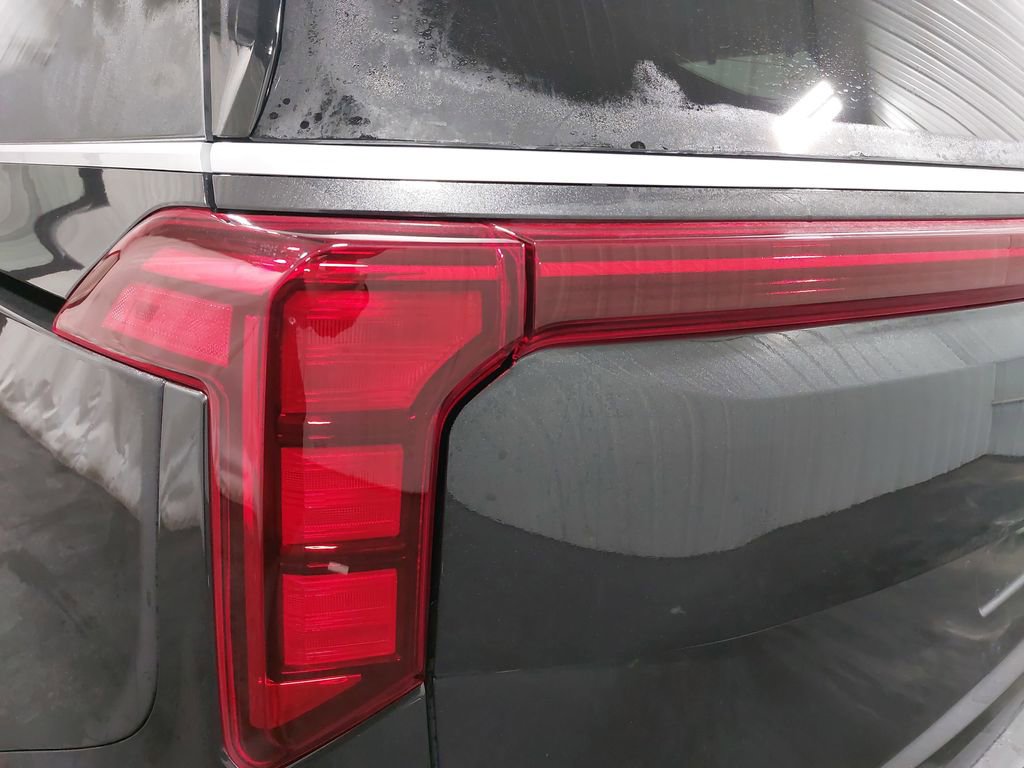 New 2026 Kia Carnival EX FWD image 36