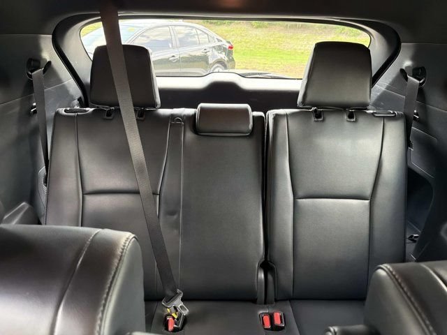 Used 2025 Toyota Highlander XSE AWD/4WD image 21
