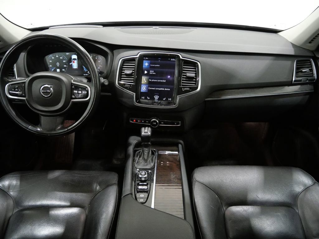 Used 2018 Volvo XC90 T6 Momentum w/ Convenience Package AWD/4WD image 8