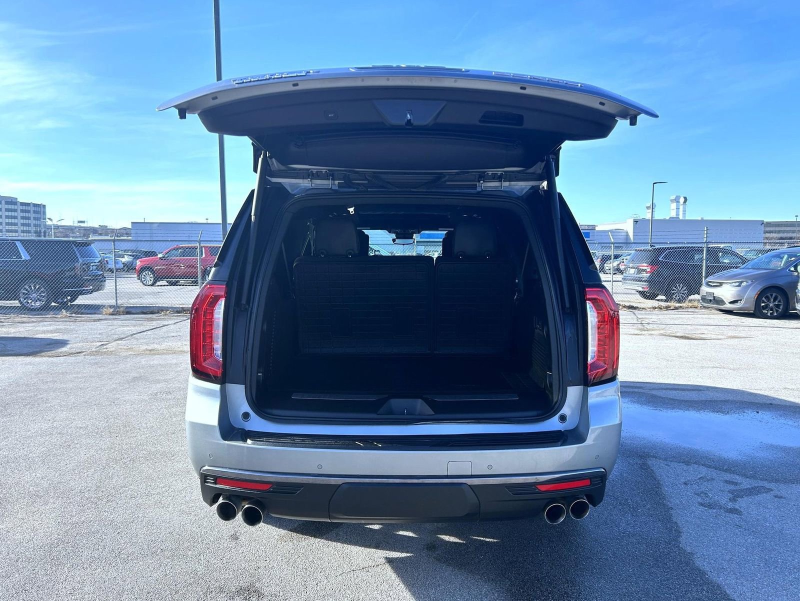 Used 2024 GMC Yukon XL Denali Ultimate image 23