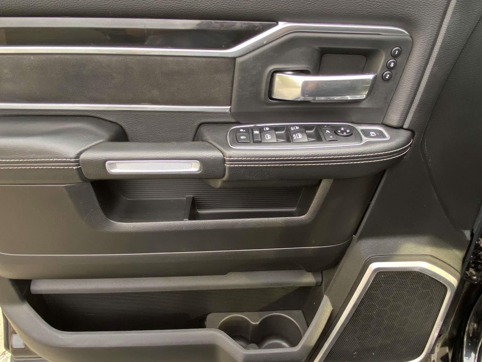 Used 2019 RAM 3500 Laramie image 17