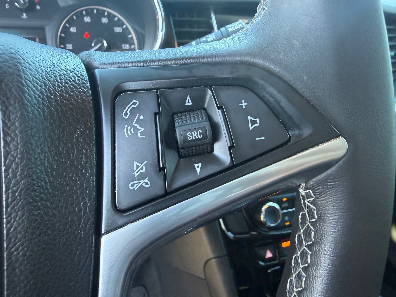 Used 2021 Buick Encore Preferred image 15