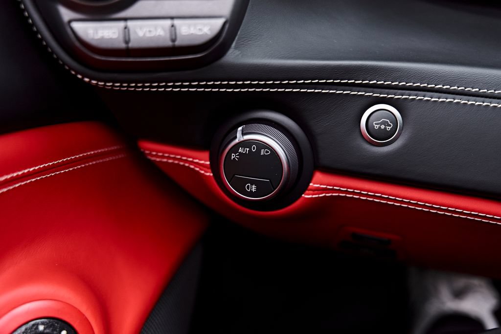 Used 2018 Ferrari 488 Spider RWD image 72