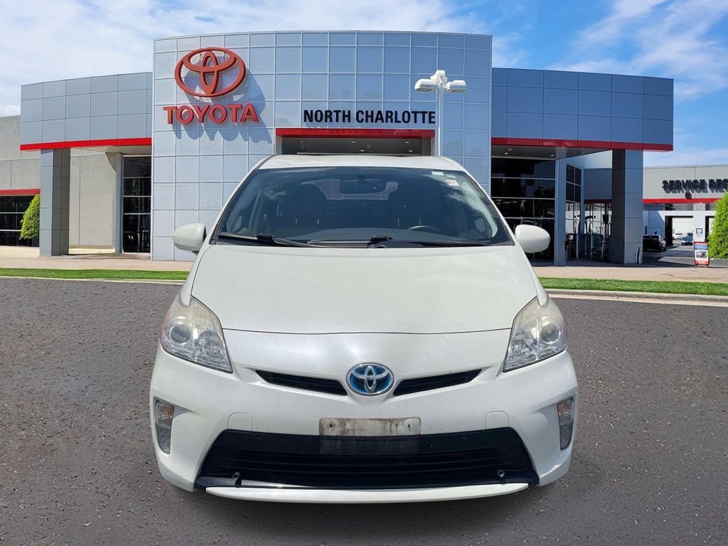 Used 2015 Toyota Prius Four FWD image 2