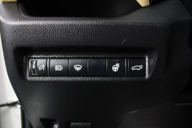 Used 2021 Toyota RAV4 XLE Premium image 8