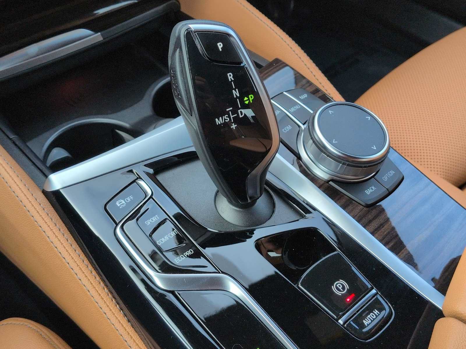Used 2022 BMW 530i xDrive w/ M Sport Package AWD/4WD image 33