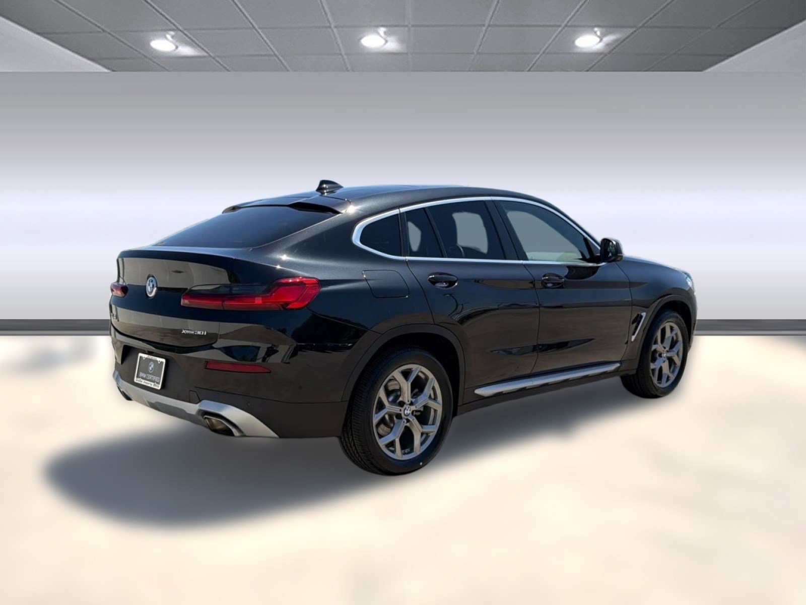 Certified 2025 BMW X4 xDrive30i image 7