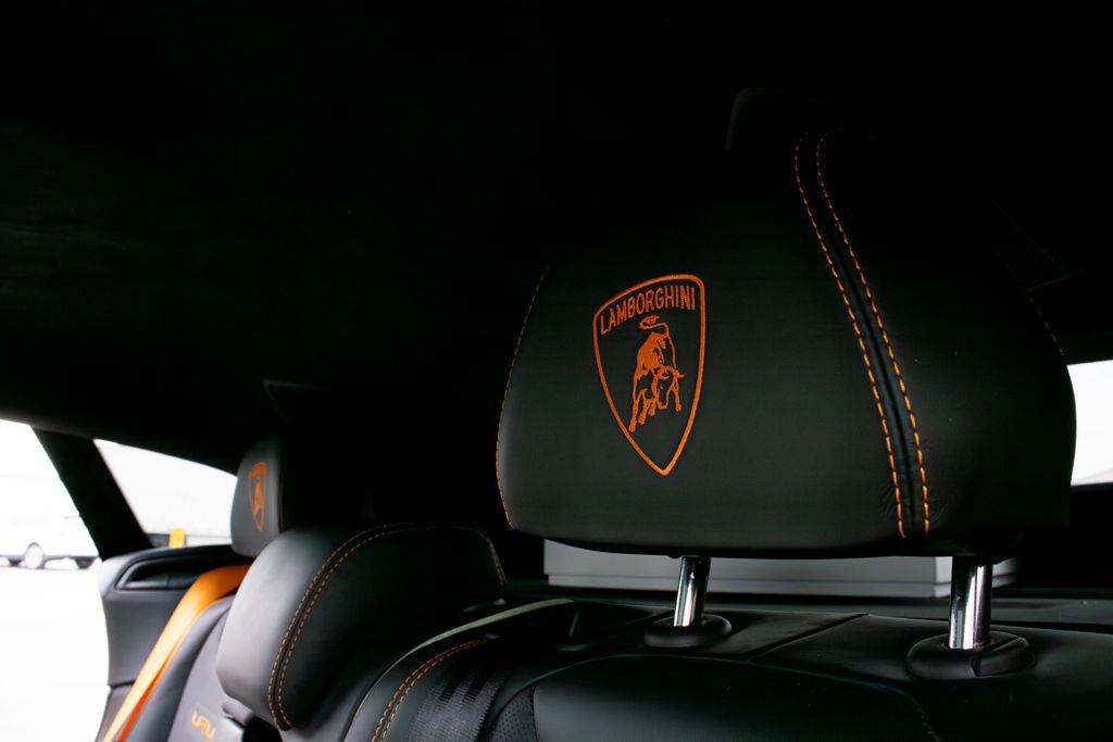 Used 2023 Lamborghini Urus S AWD/4WD image 21