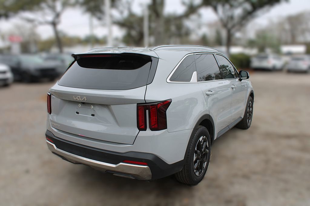 Certified 2025 Kia Sorento S w/ Panoramic Sunroof Package image 7