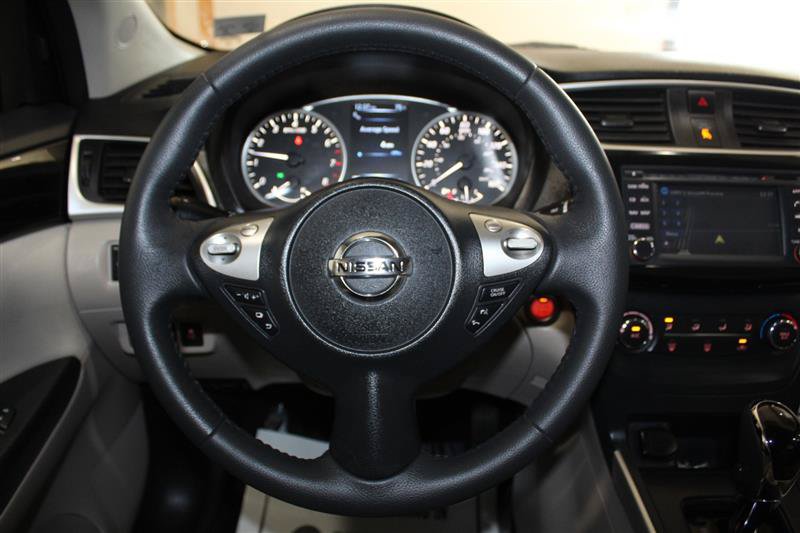 Used 2016 Nissan Sentra SV w/ Driver's Assist Package FWD image 16