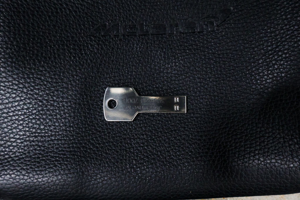 Used 2021 McLaren Elva RWD image 61
