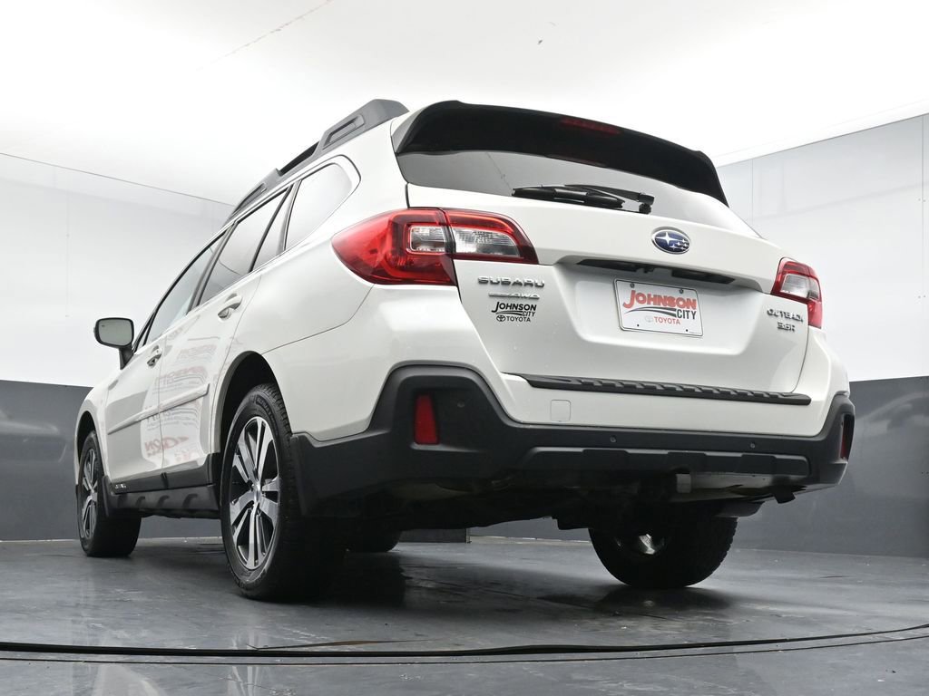 Used 2018 Subaru Outback 3.6R Limited image 35
