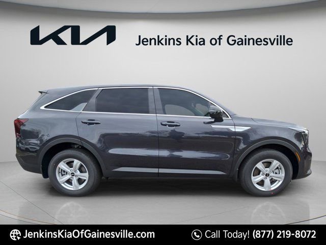 New 2026 Kia Sorento LX FWD image 2