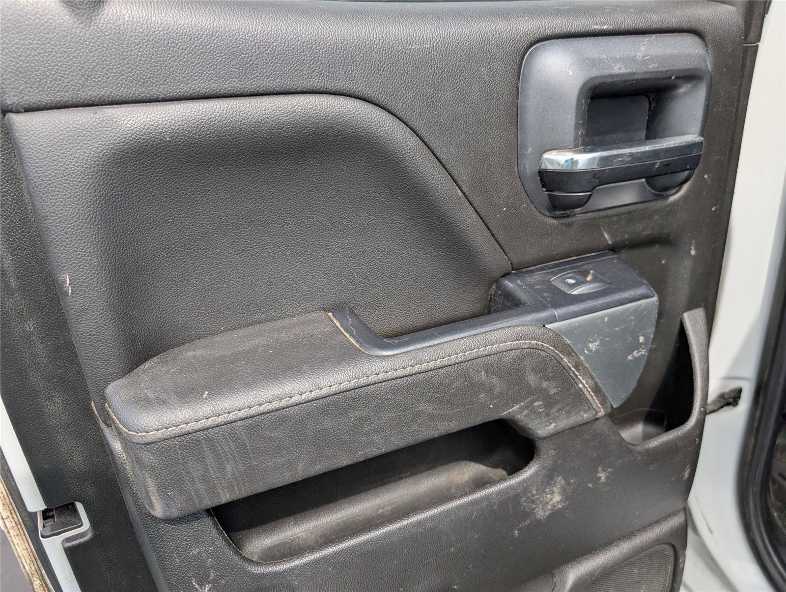 Used 2018 Chevrolet Silverado 1500 LT image 32