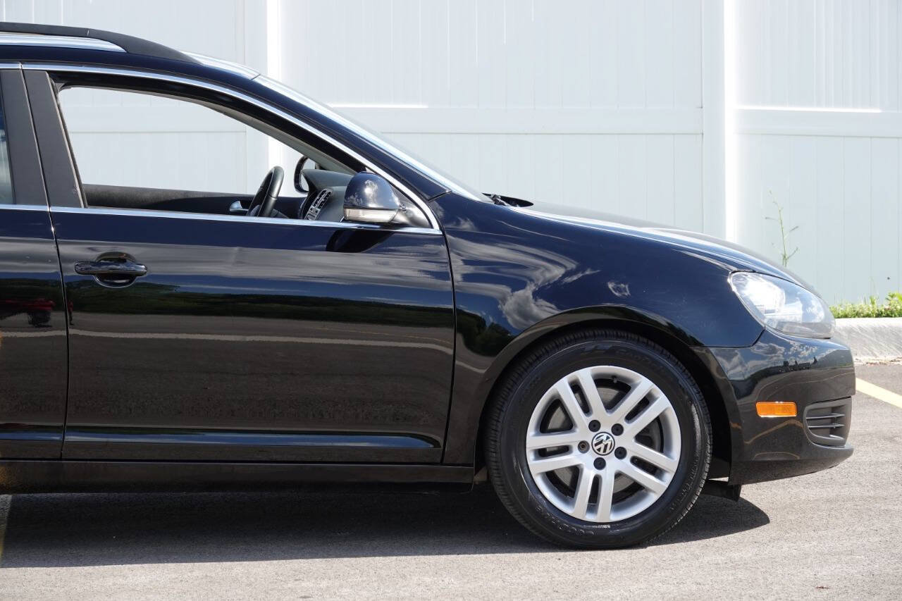 Used 2013 Volkswagen Jetta TDI FWD image 32