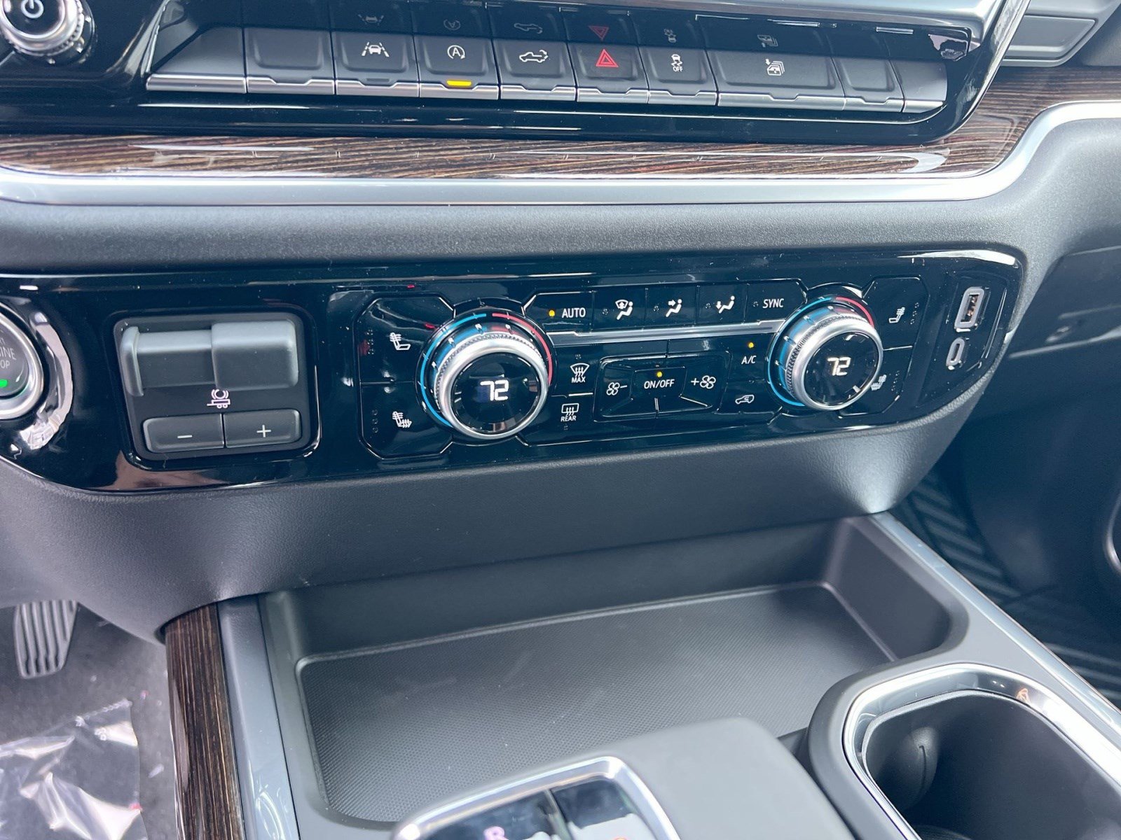 New 2026 GMC Sierra 1500 Elevation image 17