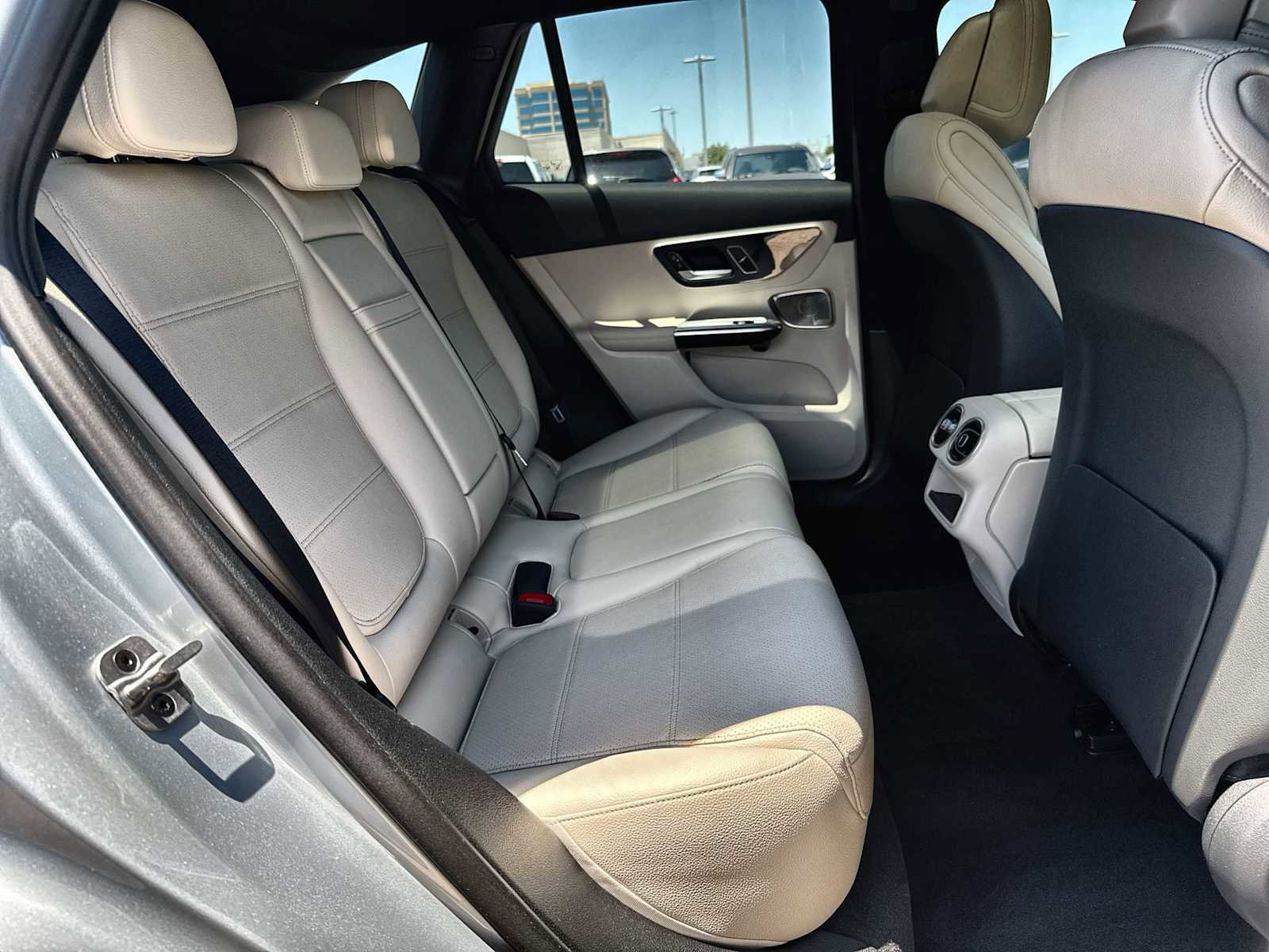 Used 2026 Mercedes-Benz GLC 300 4MATIC image 19