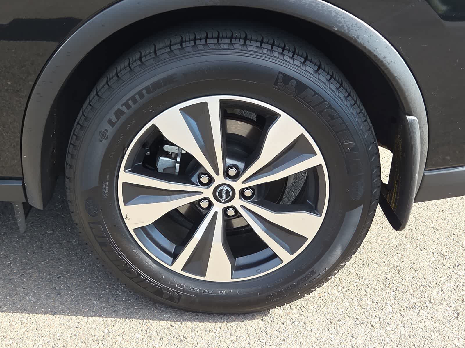 Used 2024 Nissan Murano SV FWD image 16
