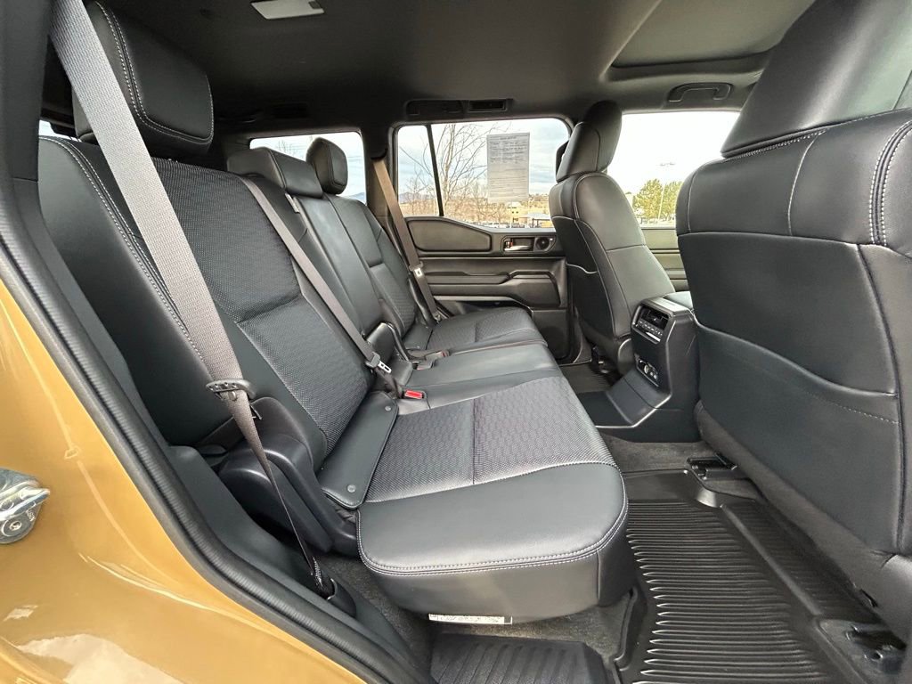 Used 2025 Toyota Land Cruiser image 28