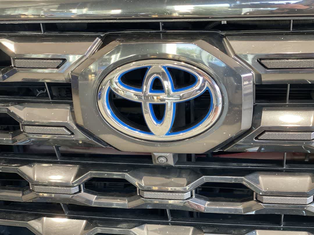 Used 2023 Toyota Tundra Platinum AWD/4WD image 10