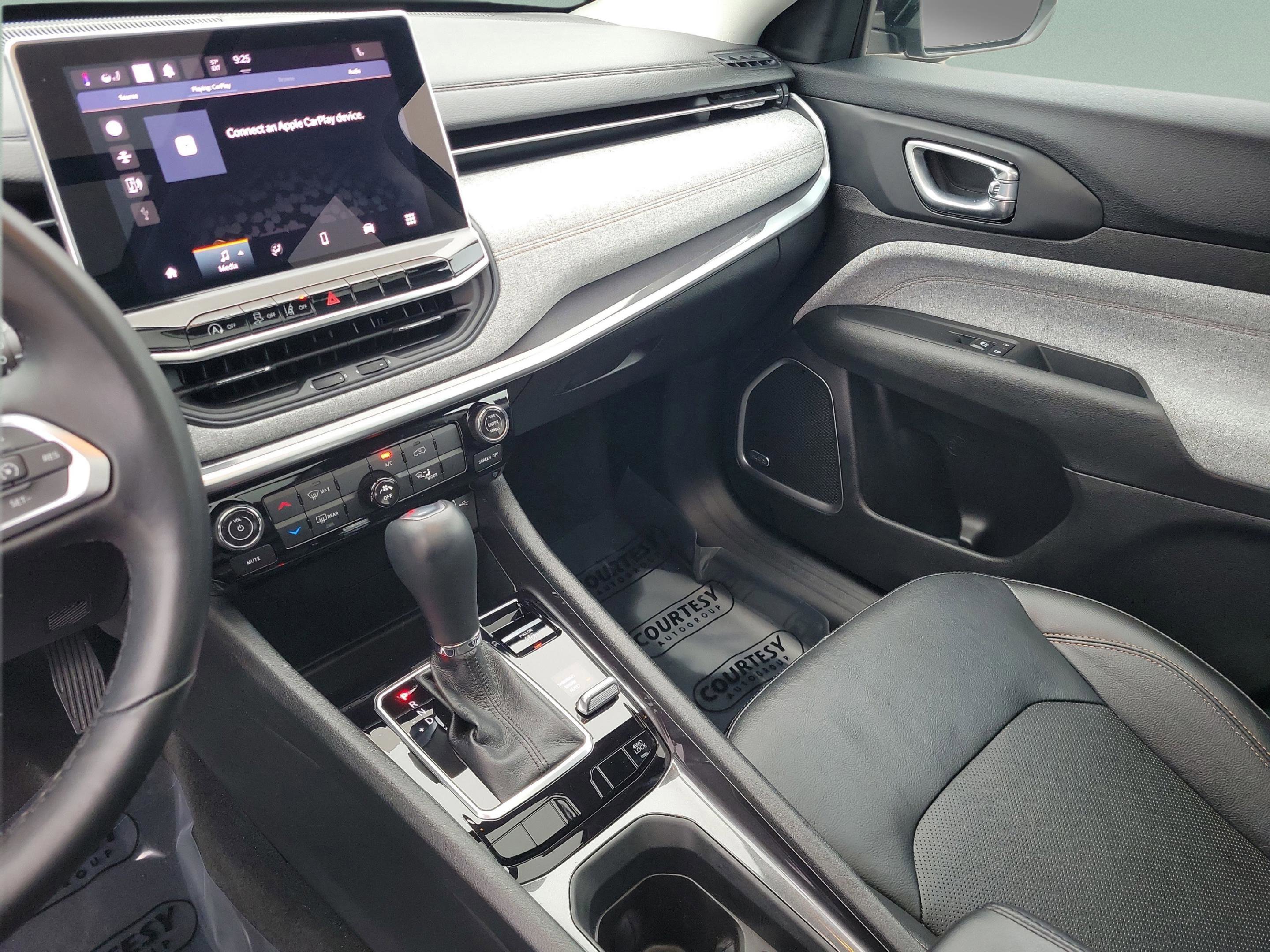 Used 2022 Jeep Compass Latitude w/ Sun and Sound Group image 26