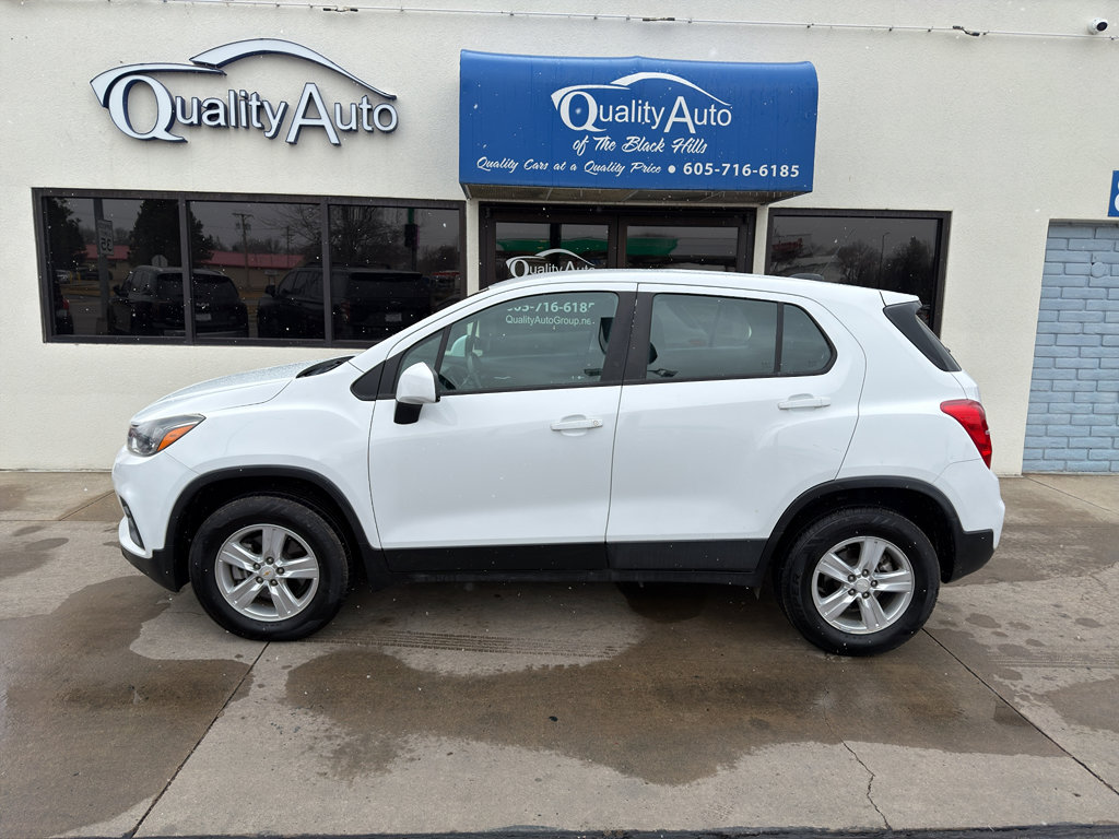 Used 2018 Chevrolet Trax LS AWD/4WD image 1