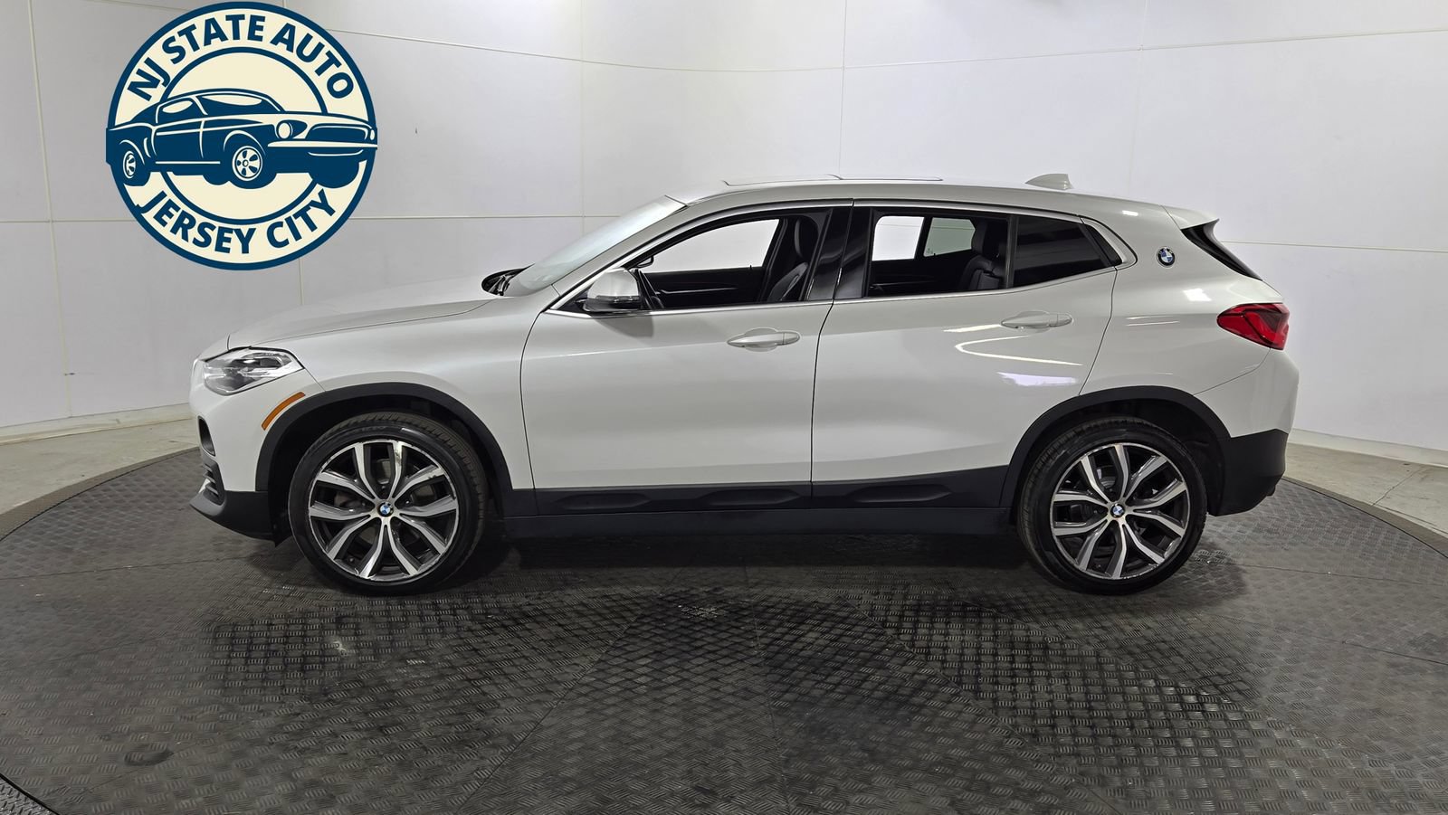 Used 2018 BMW X2 xDrive28i w/ Convenience Package AWD/4WD image 4