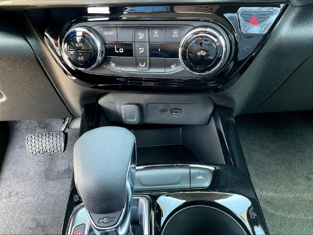 New 2026 Chevrolet Trax LT w/ Driver Confidence Package FWD image 8