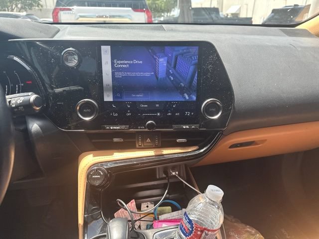 Used 2024 Lexus NX 250 FWD w/ Towing Package (2000 Lbs) image 10
