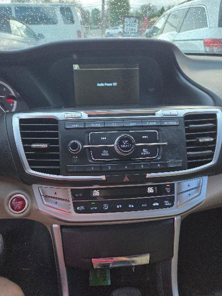 Used 2015 Honda Accord EX image 9