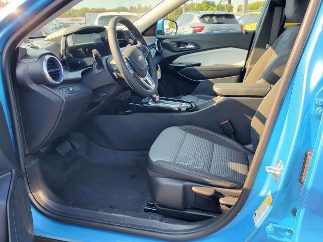 New 2025 Chevrolet Trax LT w/ Driver Confidence Package image 8